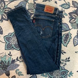 Levi’s ripped skinny jeans